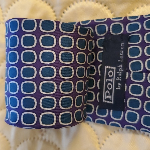 Men's Necktie - Picture 2 of 3